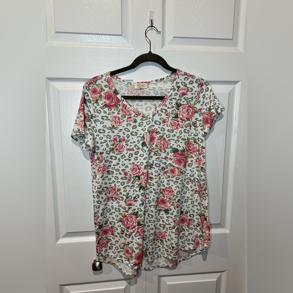 Be Stage tunic length top, short sleeved, size L, gray leopard/pink floral print